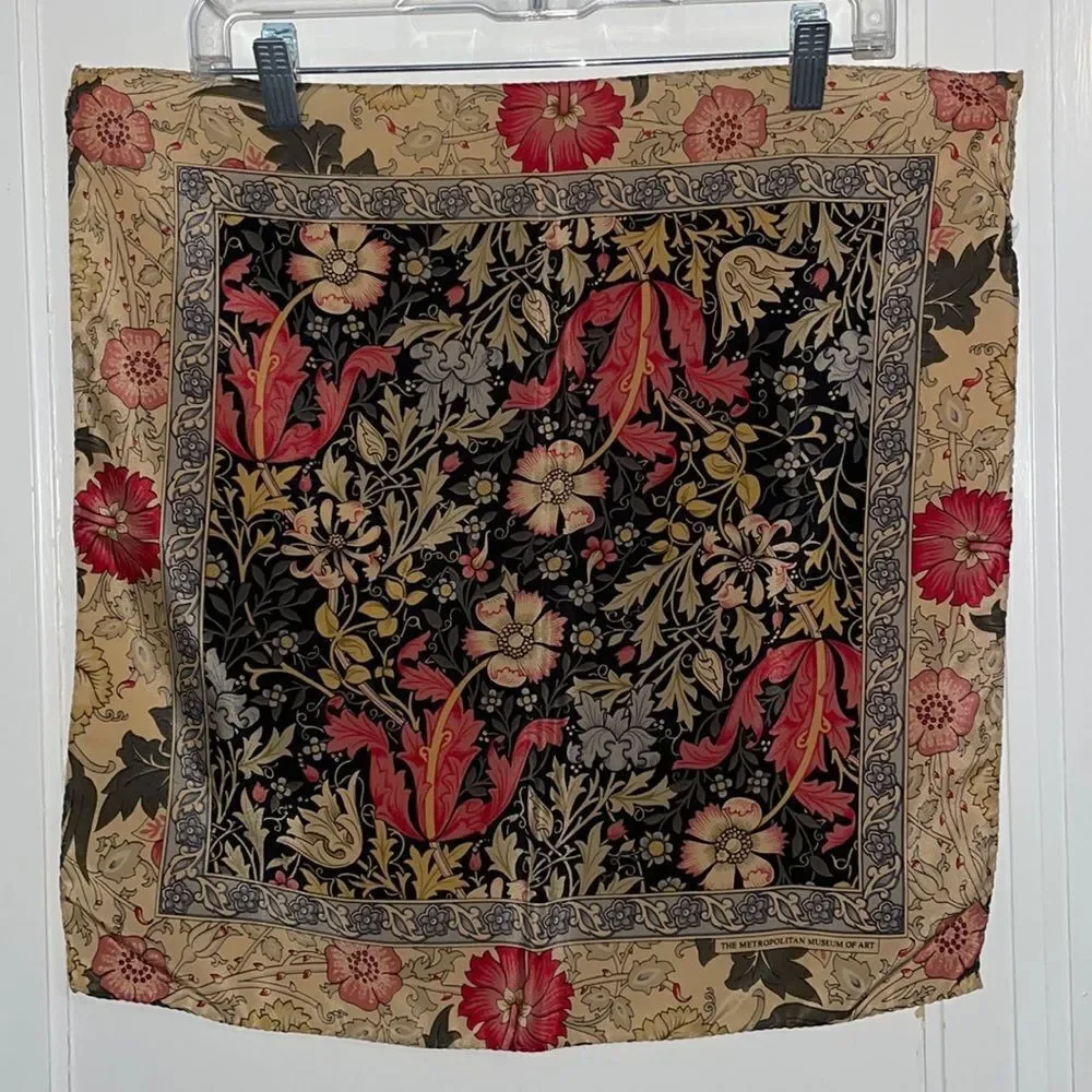 Metropolitan Museum of Art paisley floral silk scarf‎